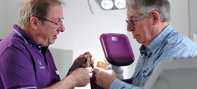 Zahnersatz in Duisburg, aus dem eigenen Labor unserer Zahnarztpraxis